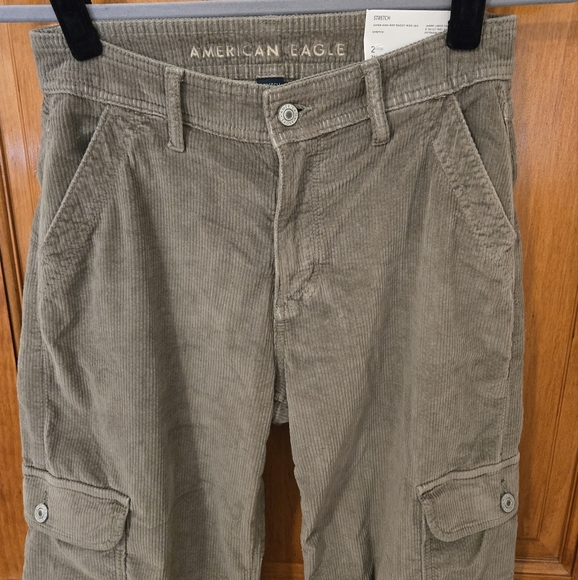 NWT AMERICAN EAGLE Green Super High-Rise Baggy Wide Leg Corduroy Cargo Pants 2 - Picture 3 of 5